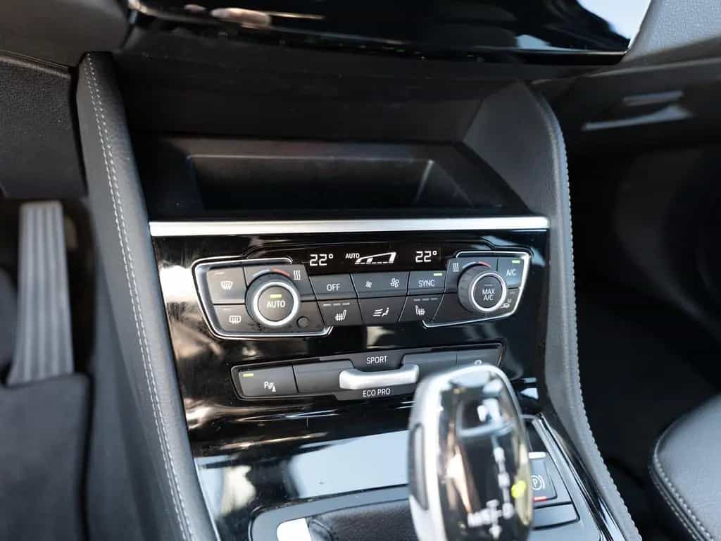 BMW 220 Active Tourer Sport Line FACEL. HUD LED NAVI 06/2021-photo-17