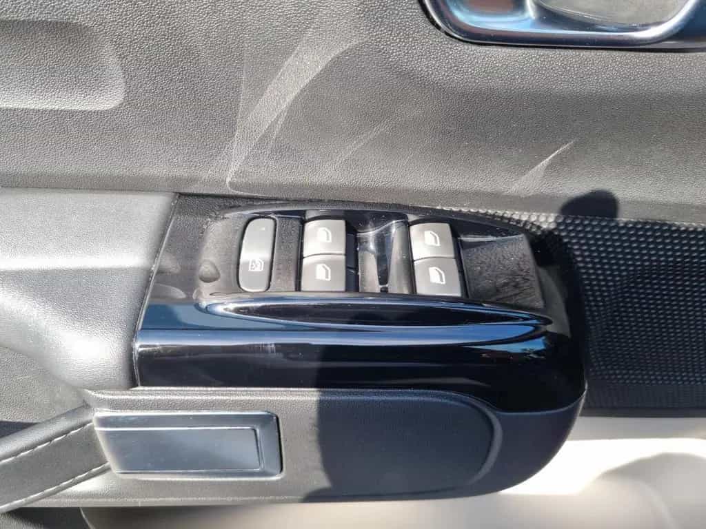 Citroën C3 Elle 1.2 LED/Navi/PDC/Kamera/Klimaautomatik 06/2023-photo-16