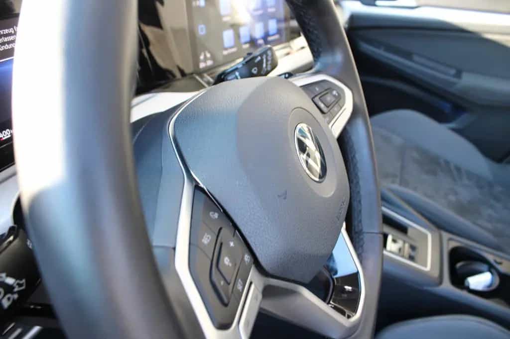 Volkswagen Golf VIII eTSI TOTWINKEL/PDC/IQ LED/HARMANKARDON 08/2020-photo-11