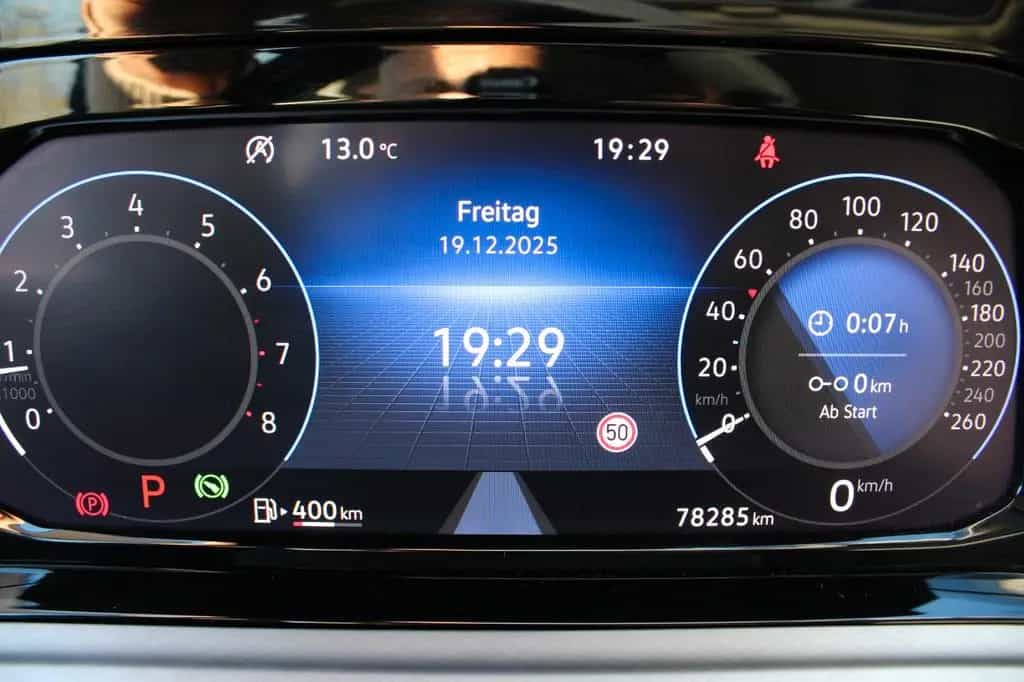 Volkswagen Golf VIII eTSI TOTWINKEL/PDC/IQ LED/HARMANKARDON 08/2020-photo-16