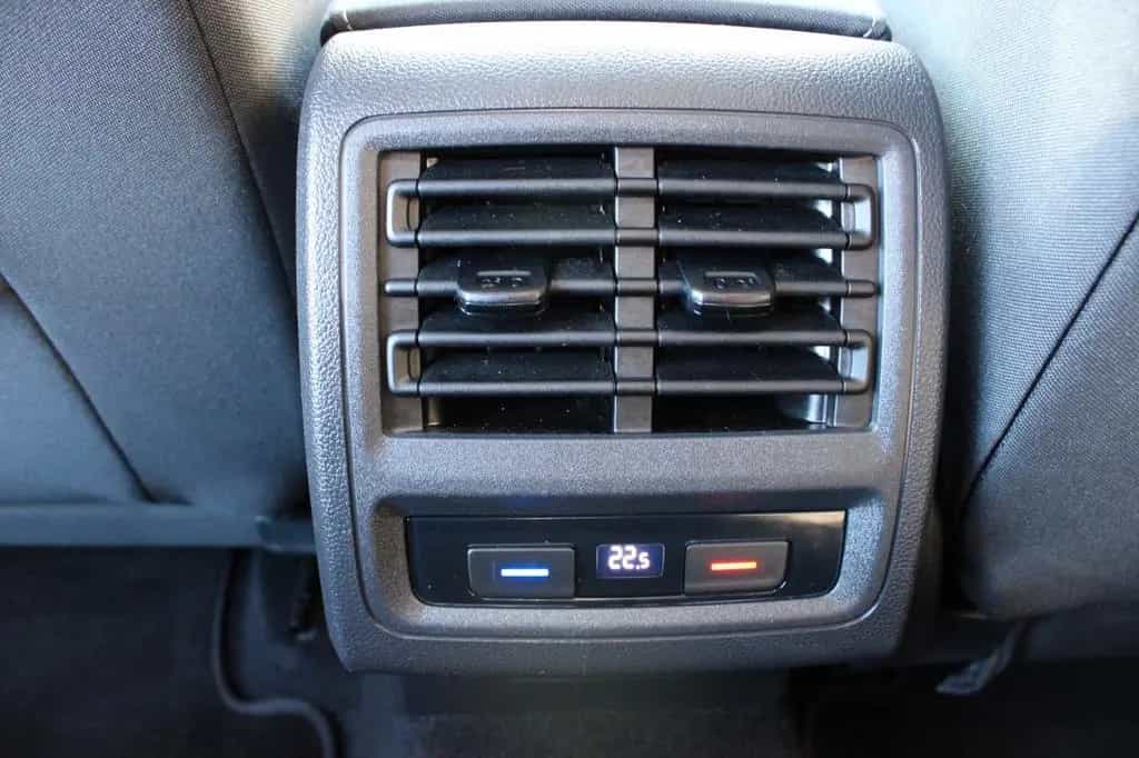 Volkswagen Golf VIII eTSI TOTWINKEL/PDC/IQ LED/HARMANKARDON 08/2020-photo-22