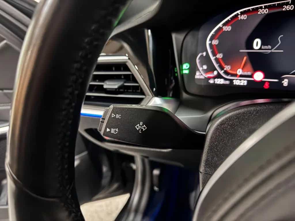 BMW 3 Series 320 3 Touring 320d xDrive/LED/CAM/PANO/HEADUP 06/2020-photo-27