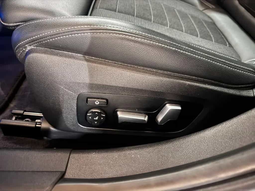 BMW 3 Series 320 3 Touring 320d xDrive/LED/CAM/PANO/HEADUP 06/2020-photo-30