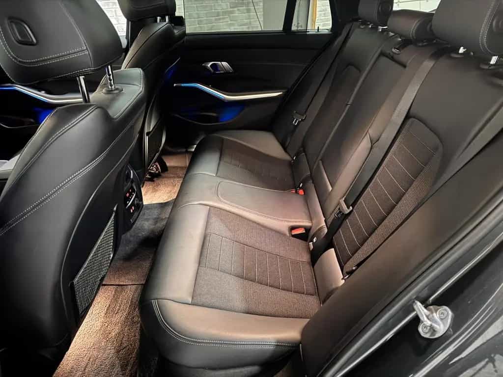 BMW 3 Series 320 3 Touring 320d xDrive/LED/CAM/PANO/HEADUP 06/2020-photo-32
