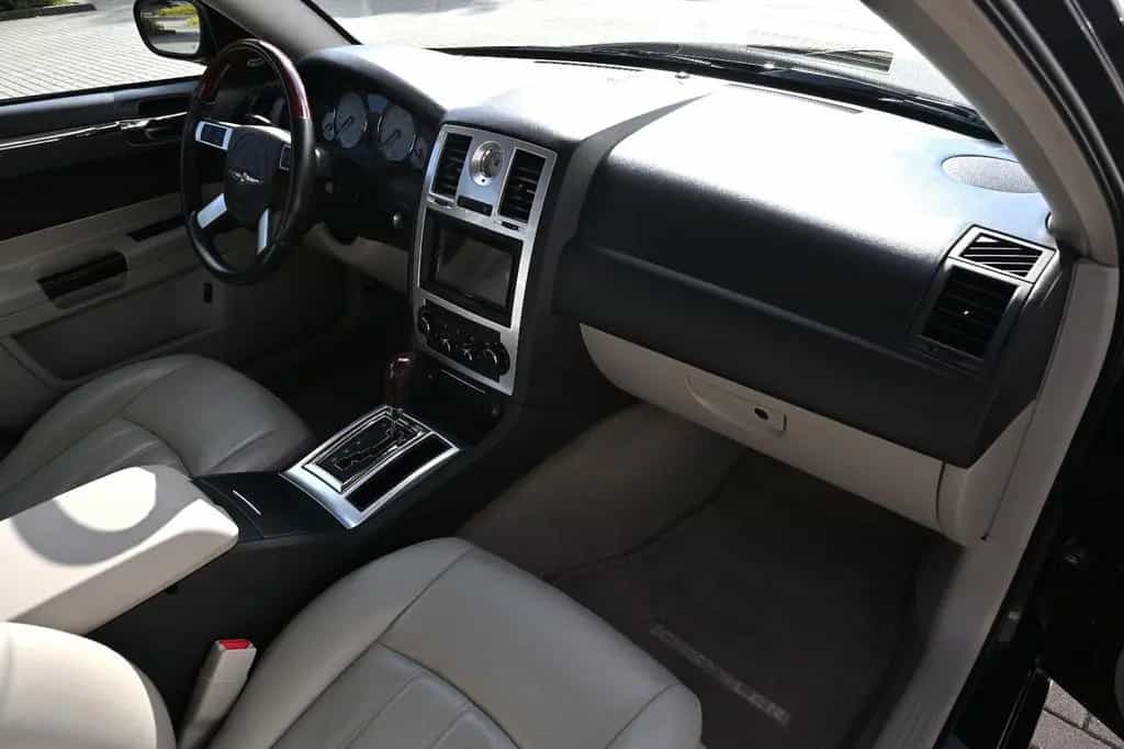 Chrysler 300C 5.7 V8 07/2007-photo-11