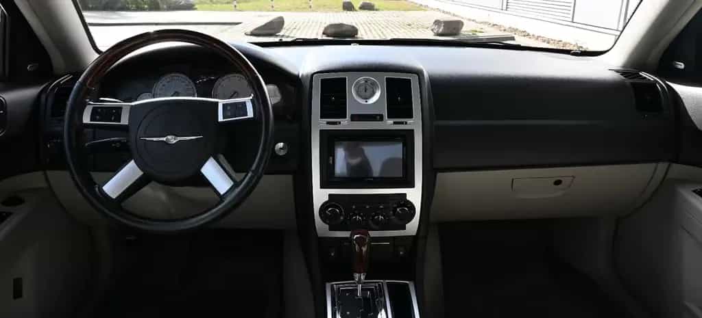 Chrysler 300C 5.7 V8 07/2007-photo-12