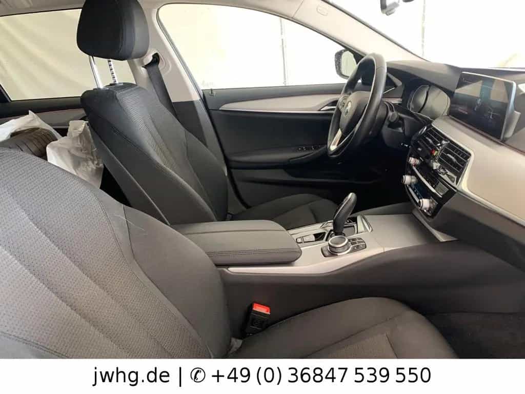 BMW 5 Series 520d Touring Aut.|Live Cockpit|Keyl.|Driv.Assist 03/2021-photo-2