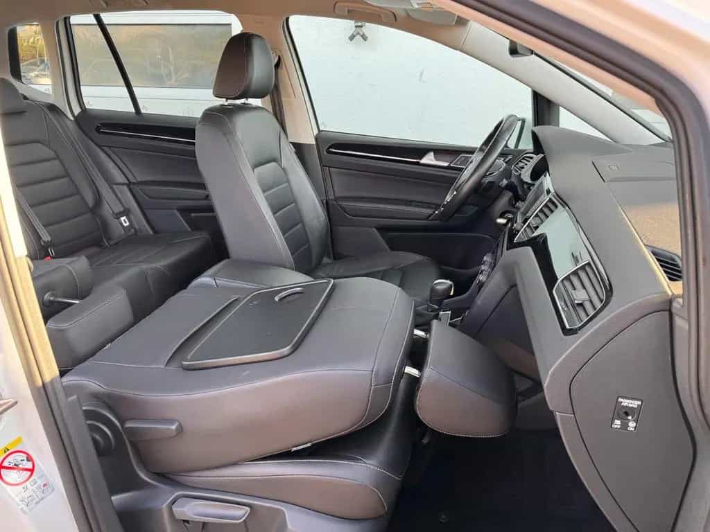 Volkswagen Golf Sportsvan Highline Leder 04/2017-photo-11