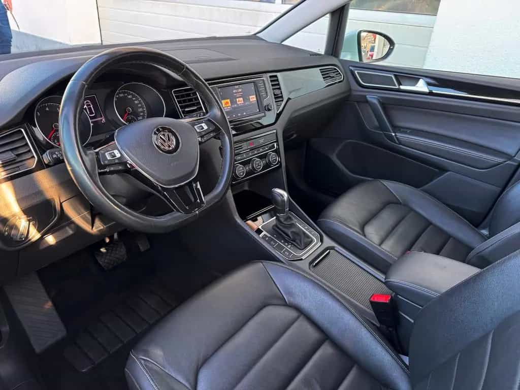 Volkswagen Golf Sportsvan Highline Leder 04/2017-photo-2