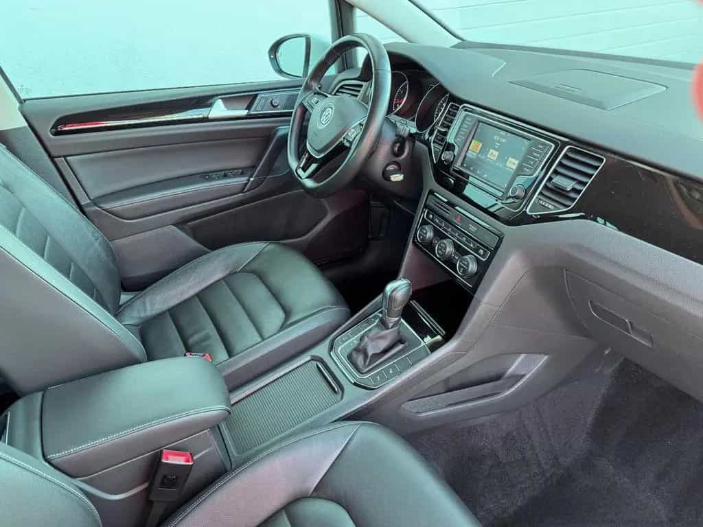 Volkswagen Golf Sportsvan Highline Leder 04/2017-photo-5