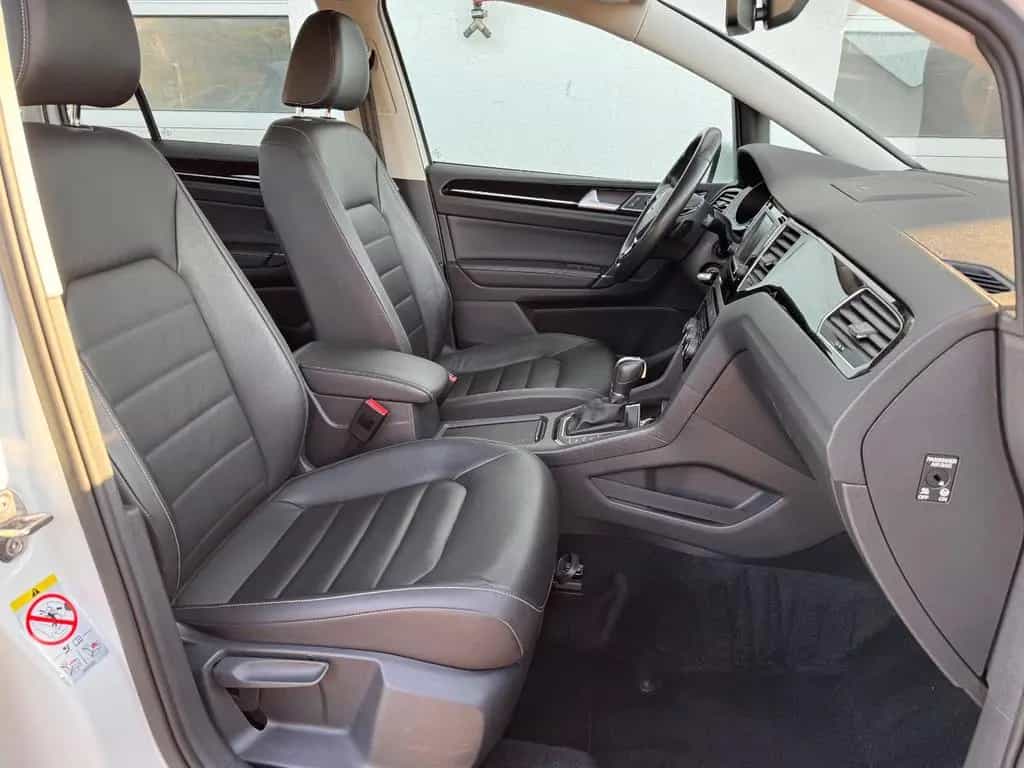 Volkswagen Golf Sportsvan Highline Leder 04/2017-photo-7