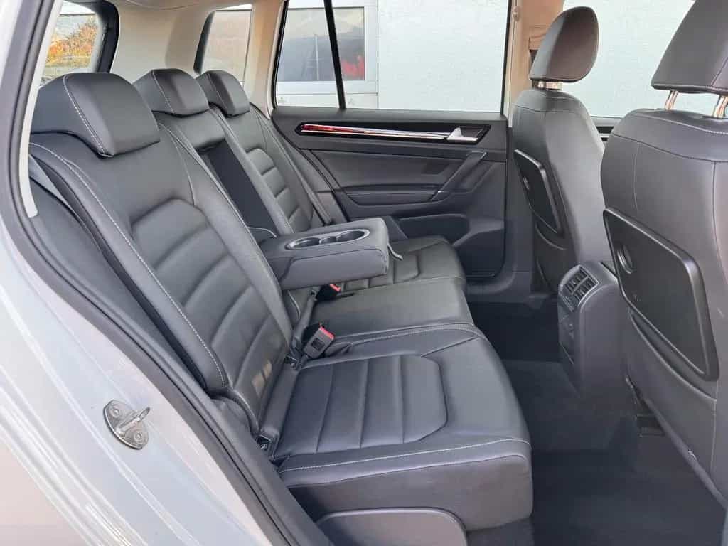 Volkswagen Golf Sportsvan Highline Leder 04/2017-photo-8