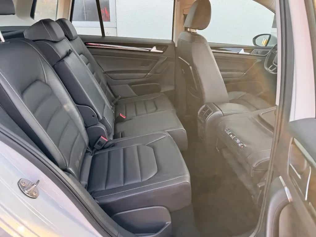 Volkswagen Golf Sportsvan Highline Leder 04/2017-photo-9