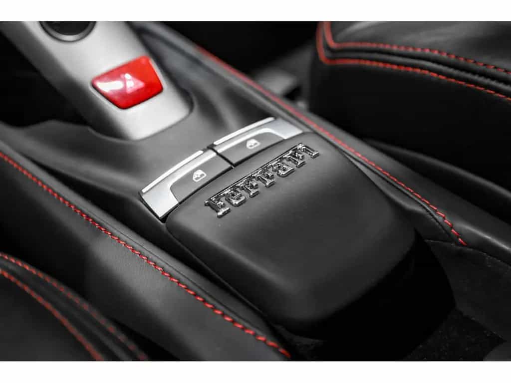 Ferrari 488 GTB 3.9 V8 - ROSSO CORSA 11/2015-photo-22