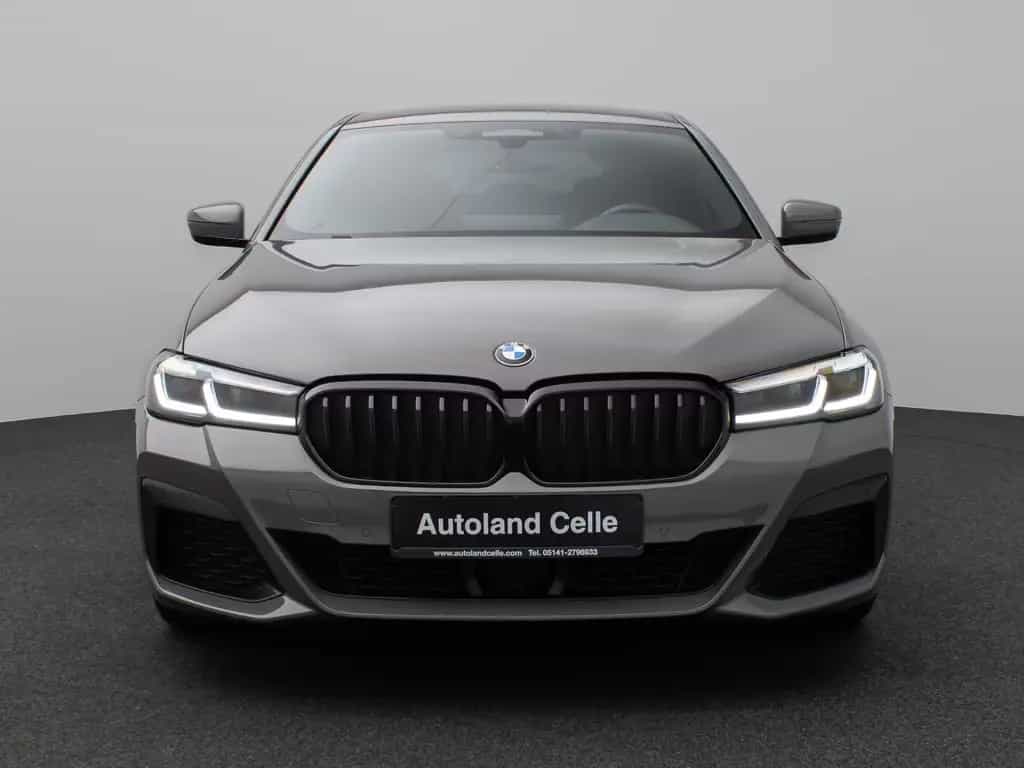 BMW 5 Series 520d M Sport DAB H/K Ad.LED Stop&Go Alarm 19Zoll 12/2021-photo-1