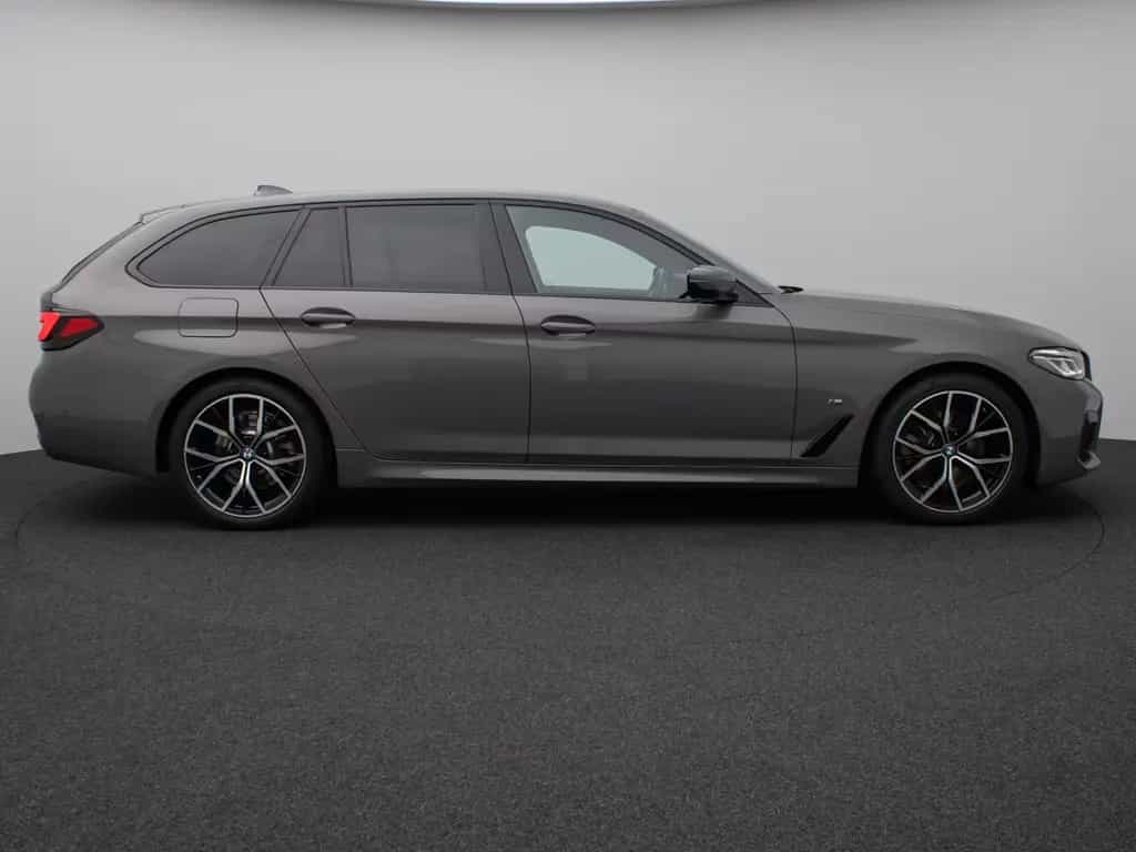 BMW 5 Series 520d M Sport DAB H/K Ad.LED Stop&Go Alarm 19Zoll 12/2021-photo-4