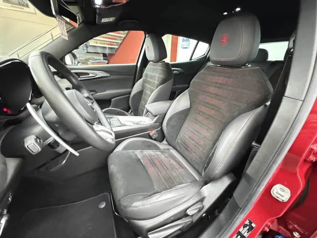 Alfa Romeo Tonale 1.5 VGT Veloce 48 V Hybrid LED 08/2023-photo-13
