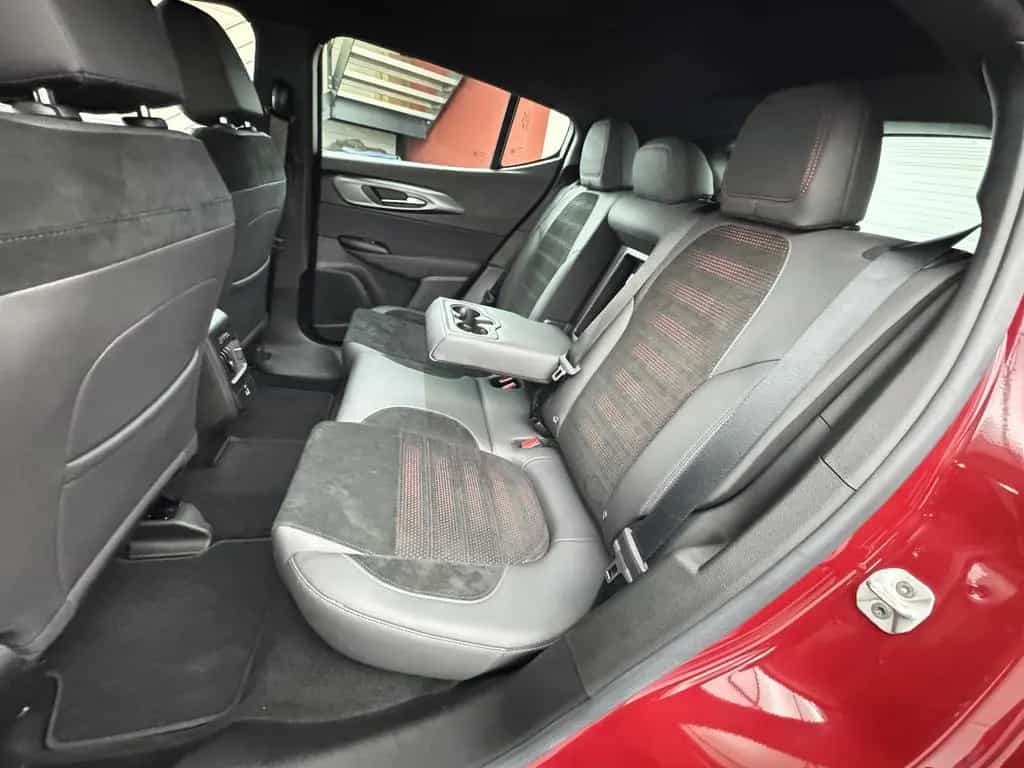 Alfa Romeo Tonale 1.5 VGT Veloce 48 V Hybrid LED 08/2023-photo-14