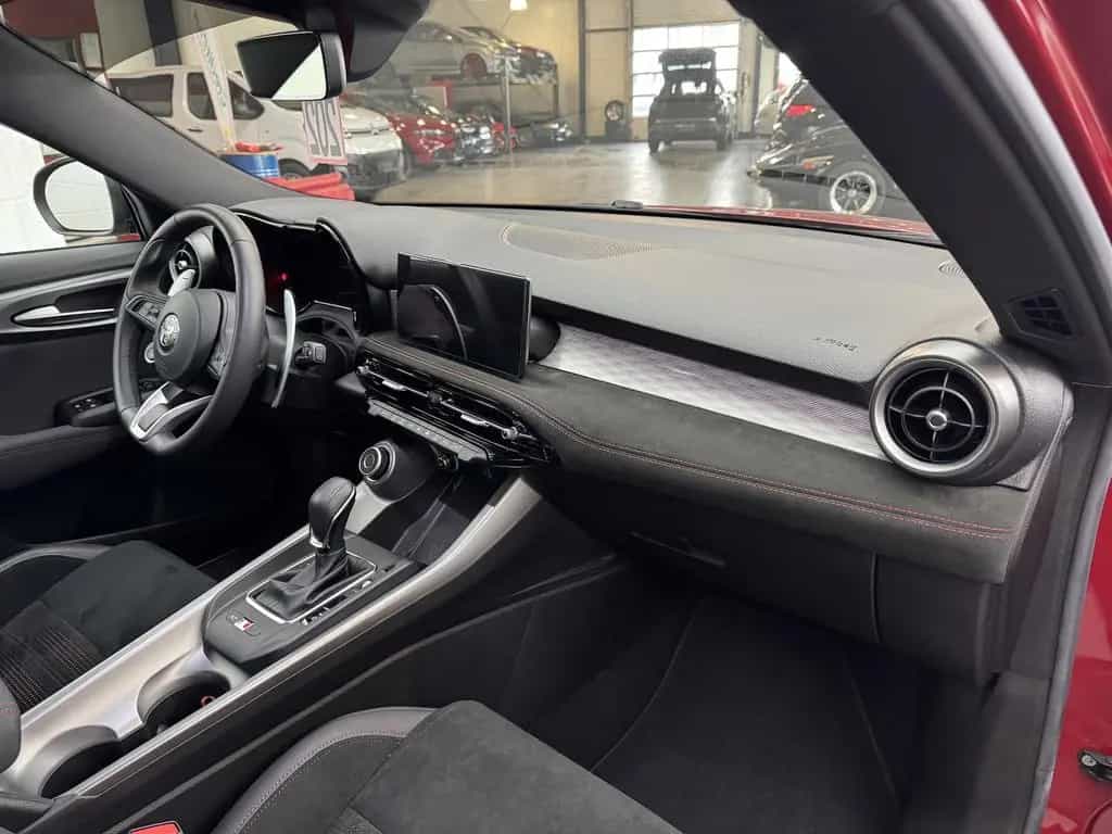 Alfa Romeo Tonale 1.5 VGT Veloce 48 V Hybrid LED 08/2023-photo-17