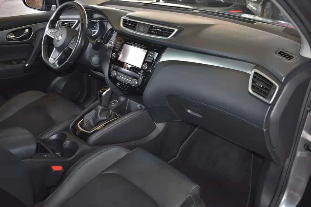 Nissan Qashqai 1.3 1HAND PANO 360° NAVI TLEDER TEMPOMAT 07/2019-photo-11