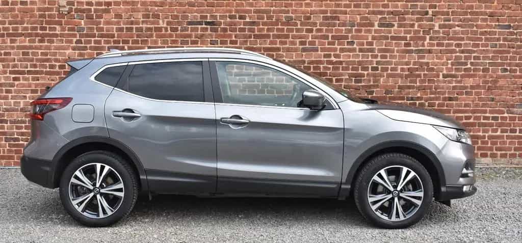 Nissan Qashqai 1.3 1HAND PANO 360° NAVI TLEDER TEMPOMAT 07/2019-photo-3