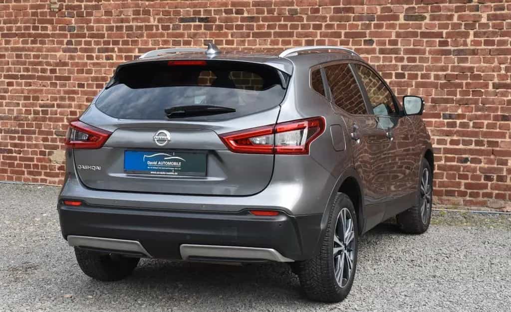 Nissan Qashqai 1.3 1HAND PANO 360° NAVI TLEDER TEMPOMAT 07/2019-photo-4