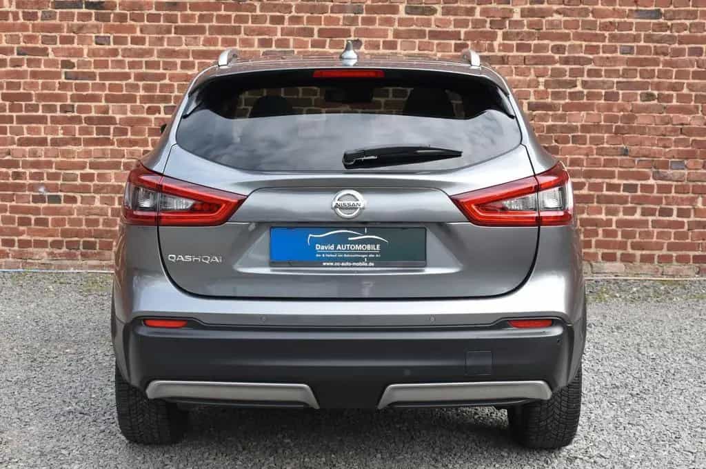 Nissan Qashqai 1.3 1HAND PANO 360° NAVI TLEDER TEMPOMAT 07/2019-photo-5