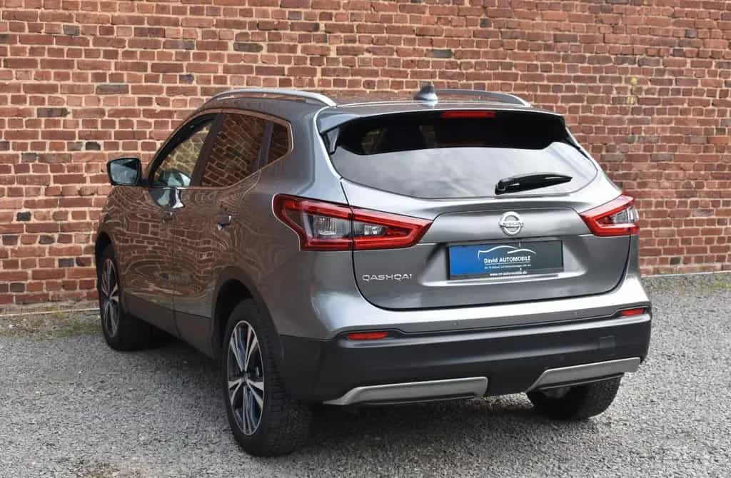 Nissan Qashqai 1.3 1HAND PANO 360° NAVI TLEDER TEMPOMAT 07/2019-photo-6