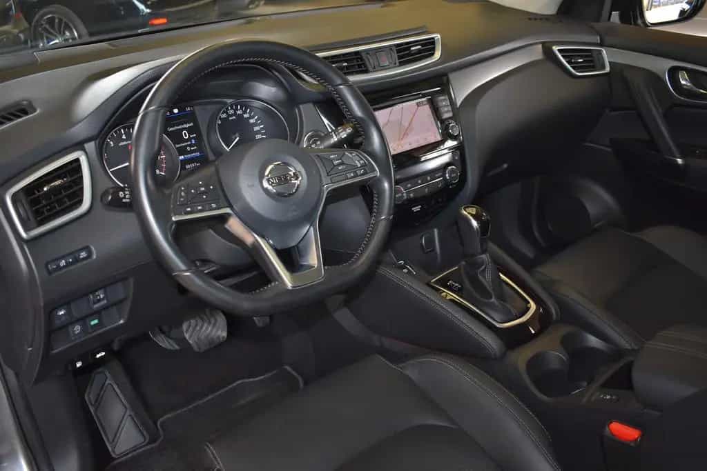 Nissan Qashqai 1.3 1HAND PANO 360° NAVI TLEDER TEMPOMAT 07/2019-photo-9