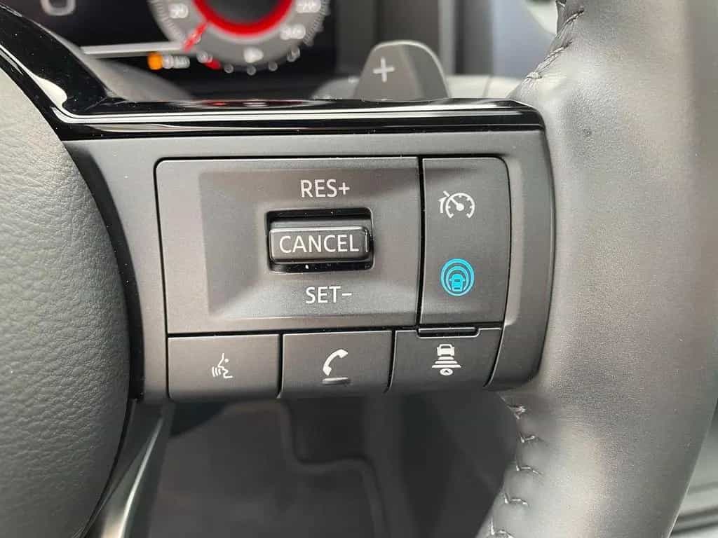 Nissan Qashqai Xtronic 4x4 tekna Pano+19Z+Design+Busine 07/2024-photo-17