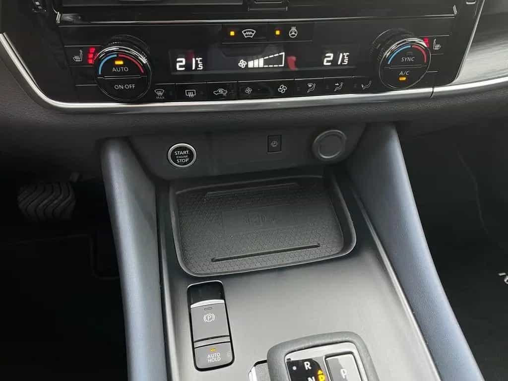 Nissan Qashqai Xtronic 4x4 tekna Pano+19Z+Design+Busine 07/2024-photo-22