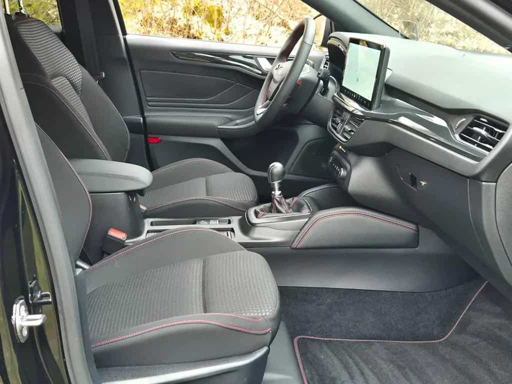 Ford Focus Turnier ST-Line X MHEV*HEAD-UP*AHK*LED* 08/2023-photo-22