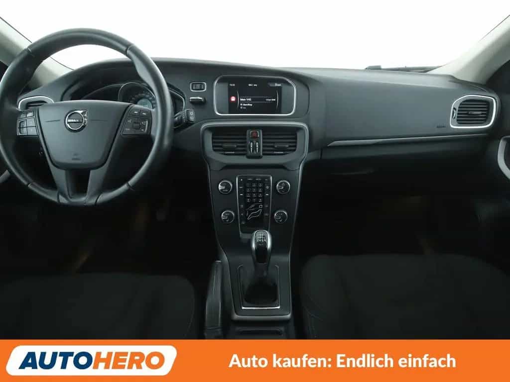 Volvo V40 2.0 T2 Kinetic *NAVI*LED*TEMPO*PDC*SHZ* 12/2016-photo-11