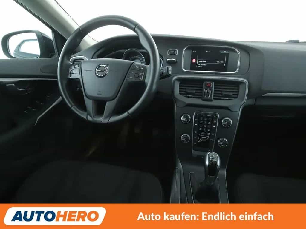 Volvo V40 2.0 T2 Kinetic *NAVI*LED*TEMPO*PDC*SHZ* 12/2016-photo-12