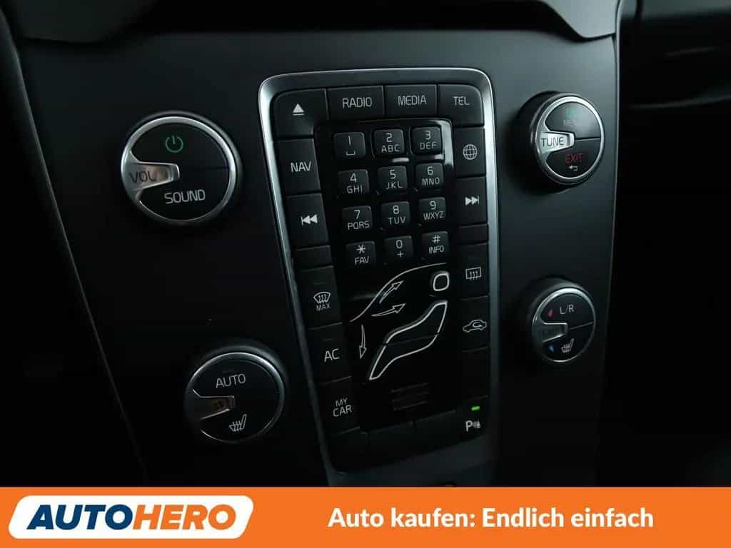 Volvo V40 2.0 T2 Kinetic *NAVI*LED*TEMPO*PDC*SHZ* 12/2016-photo-21