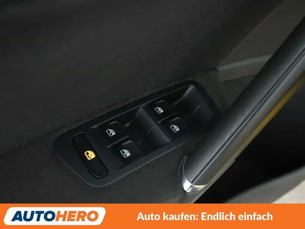 Volkswagen Golf VII 1.4 TSI Comfortline BMT*NAVI*LED*PDC* 06/2017-photo-23