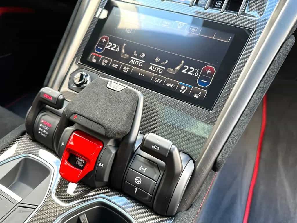 Lamborghini Urus Performante Carbon Production COC 2025 !! 03/2025-photo-22