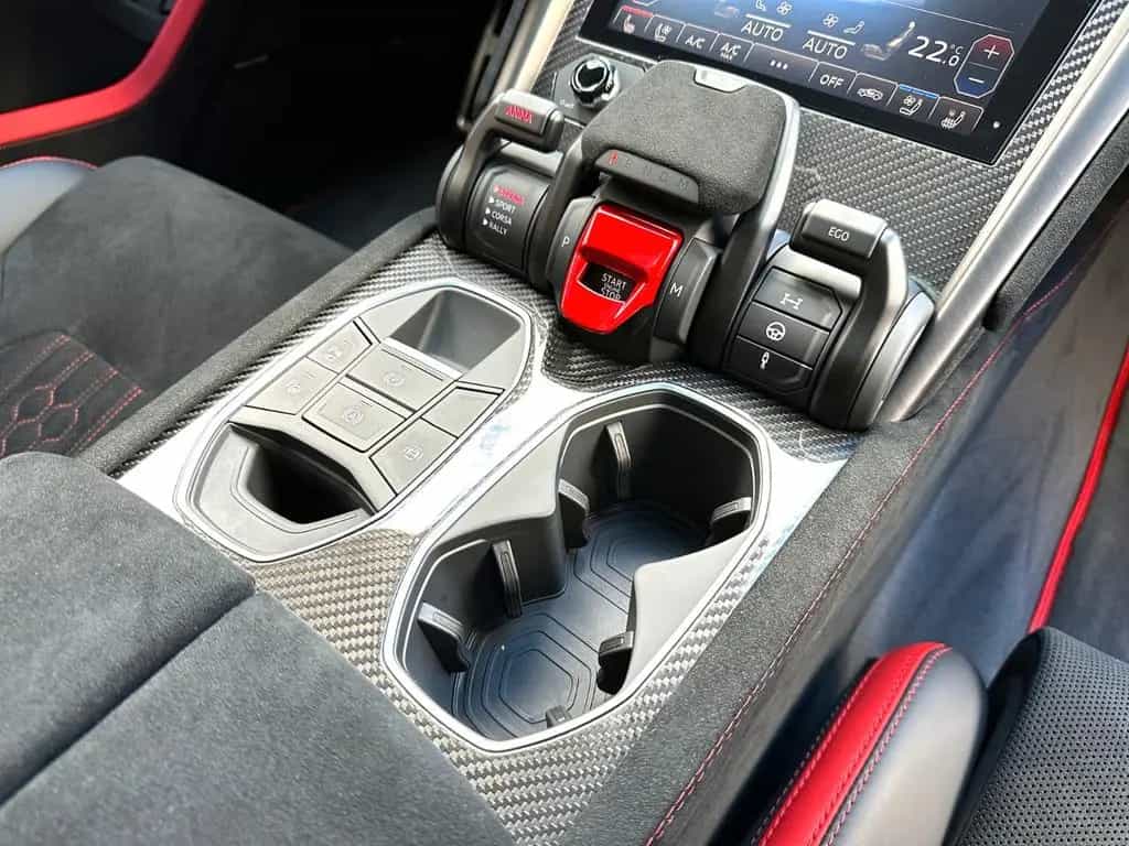Lamborghini Urus Performante Carbon Production COC 2025 !! 03/2025-photo-26