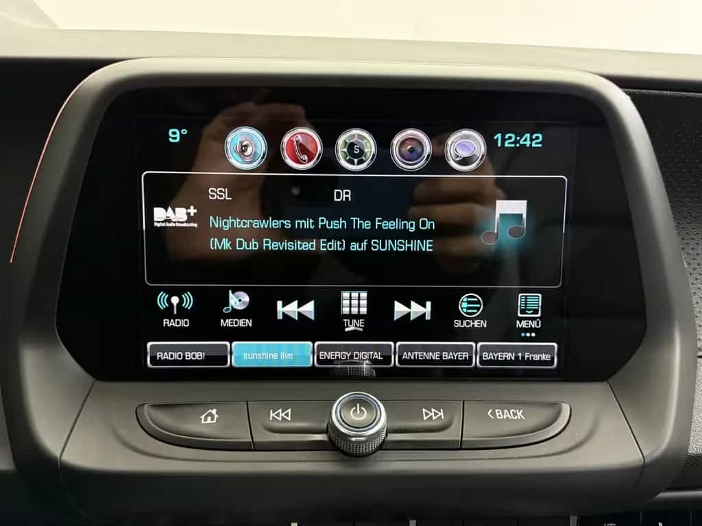 Chevrolet Camaro 6.2 V8 50th Anniversary|2.Hand|deutsch| 07/2017-photo-18
