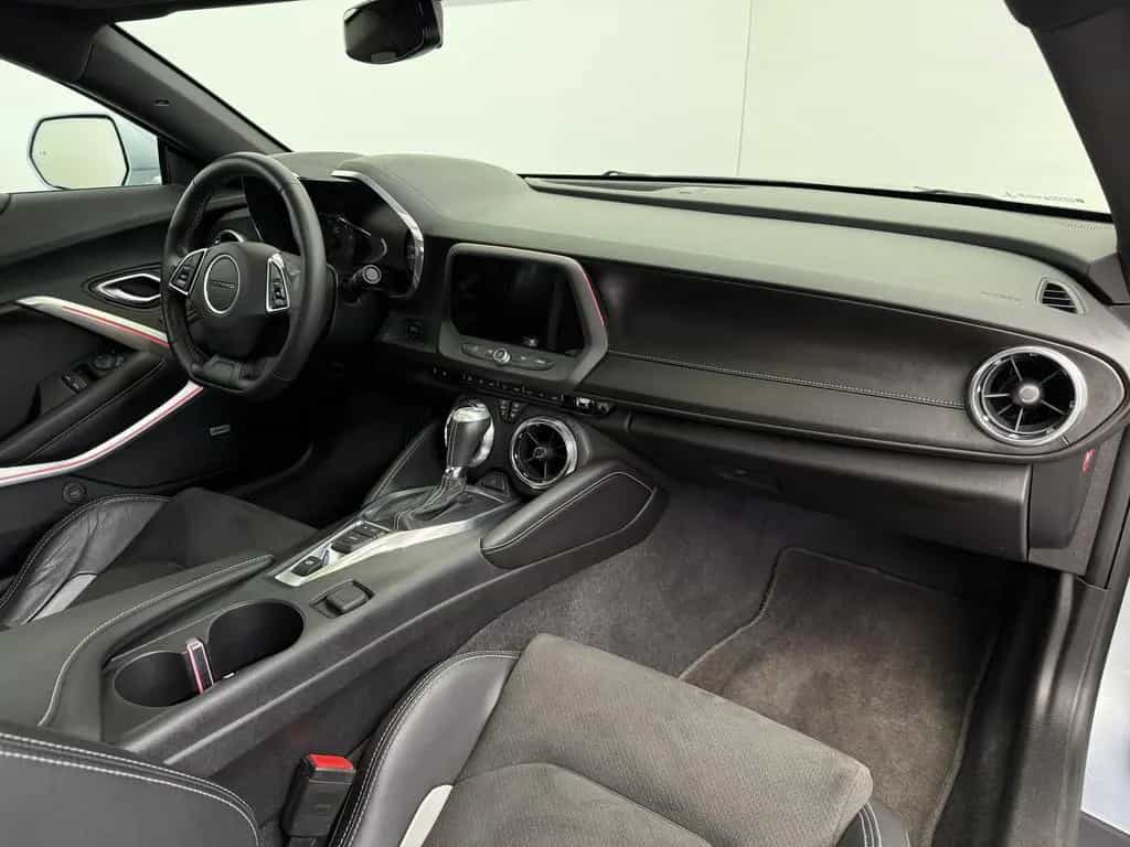 Chevrolet Camaro 6.2 V8|2.Hand|deutsch|HuD|Bose|Kamera| 10/2017-photo-11