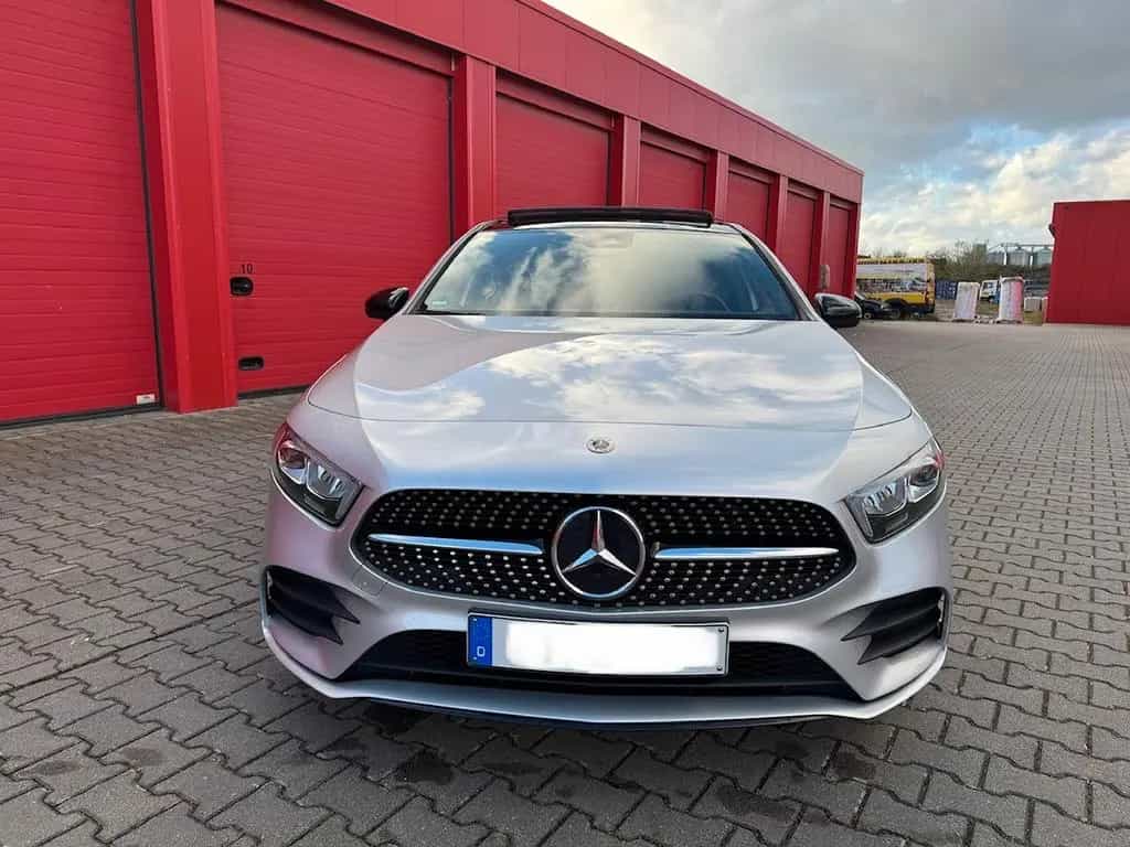 Mercedes-Benz A-Class 200 - AMG Line - Top gepflegt 05/2022-photo-2