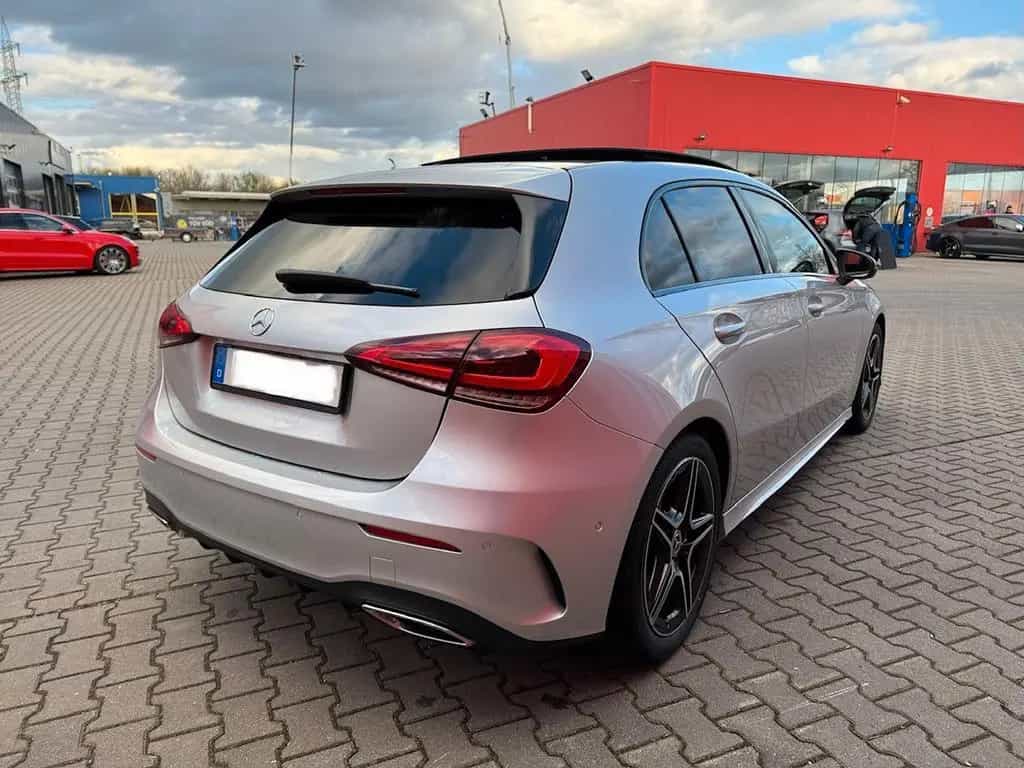 Mercedes-Benz A-Class 200 - AMG Line - Top gepflegt 05/2022-photo-4