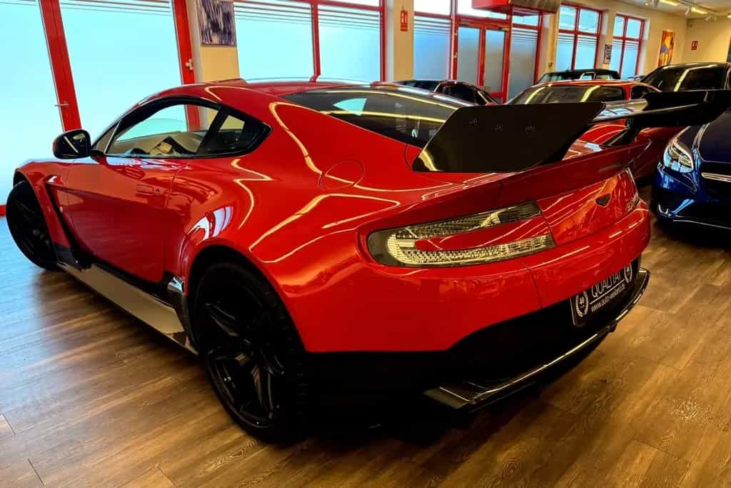Aston Martin V12 Vantage GT12 06/2015-photo-1