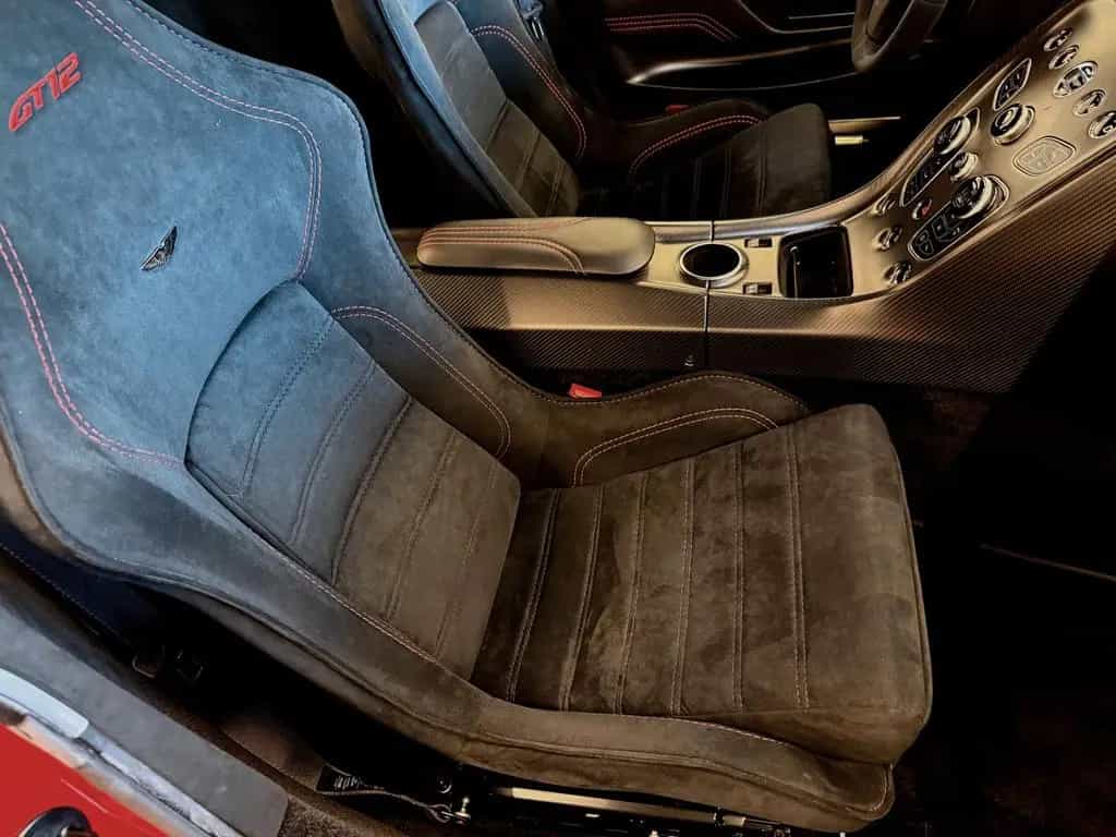 Aston Martin V12 Vantage GT12 06/2015-photo-12