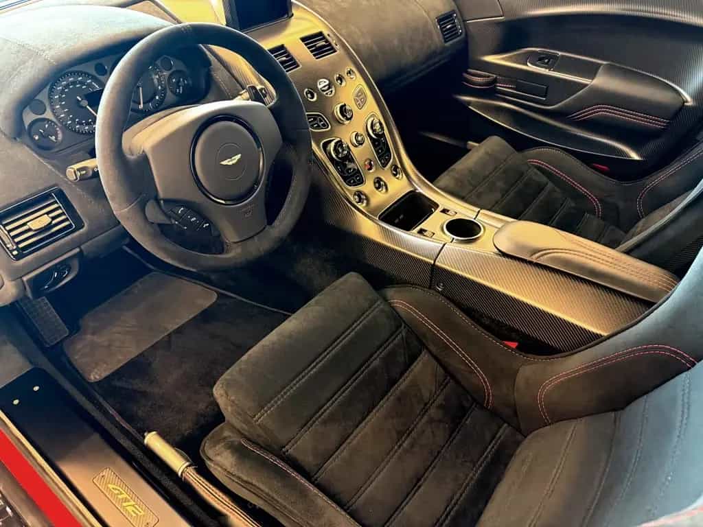 Aston Martin V12 Vantage GT12 06/2015-photo-2