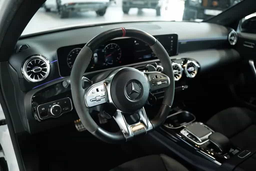 Mercedes-Benz A-Class 35 AMG 4M *2.HD *19 *Pano *Night *Track.P 05/2019-photo-26