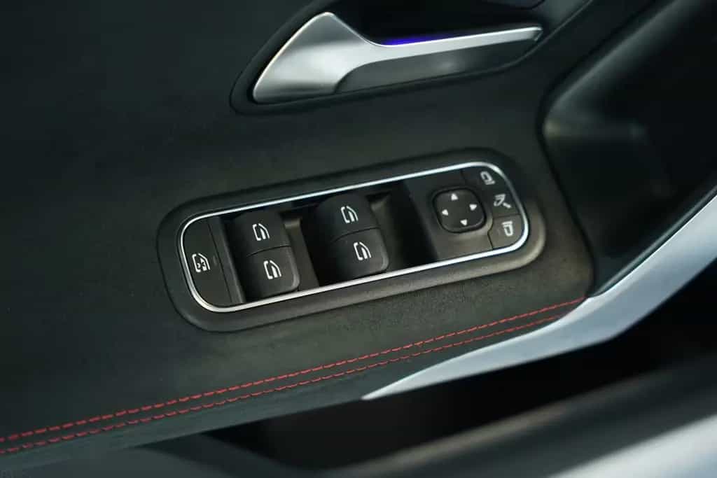 Mercedes-Benz A-Class 35 AMG 4M *2.HD *19 *Pano *Night *Track.P 05/2019-photo-28