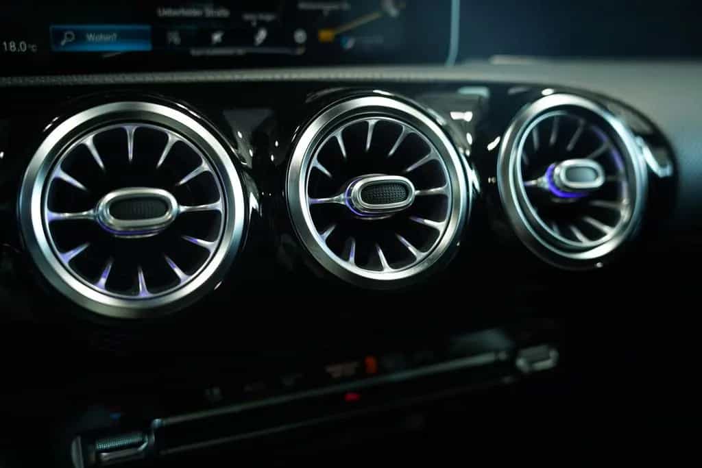 Mercedes-Benz A-Class 35 AMG 4M *2.HD *19 *Pano *Night *Track.P 05/2019-photo-38