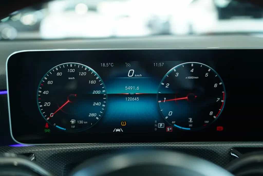 Mercedes-Benz A-Class 35 AMG 4M *2.HD *19 *Pano *Night *Track.P 05/2019-photo-44