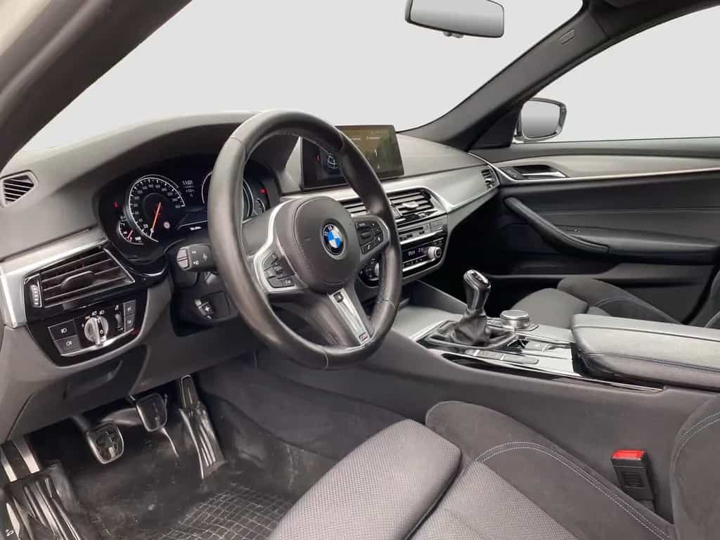 BMW 520 d Touring ///M-Sport 6-Gang NaviProf. HUD 02/2018-photo-9